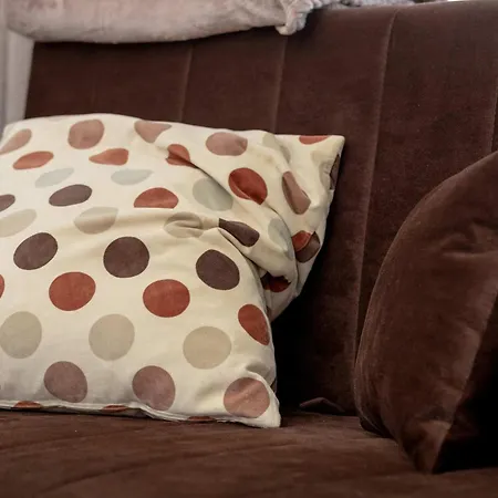 Апартаменти Family Near The In By Renters *