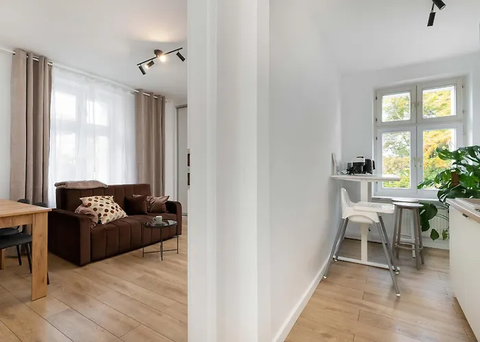 Family Near The In By Renters